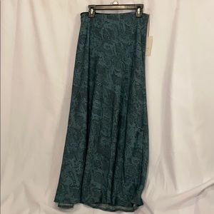 long turquoise skirt